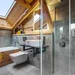 Ferme Des Cornuts 15 Guests • Hot Tub • Bus * Les Gets