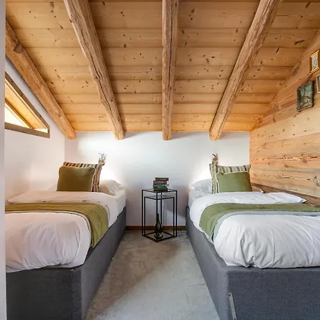 Ferme Des Cornuts 15 Guests • Hot Tub • Bus シャレー