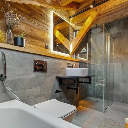 Ferme Des Cornuts 15 Guests • Hot Tub • Bus シャレー