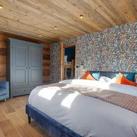 Ferme Des Cornuts 15 Guests • Hot Tub • Bus レ・ジェ