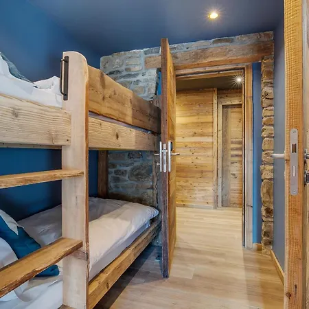 Ferme Des Cornuts 15 Guests • Hot Tub • Bus レ・ジェ