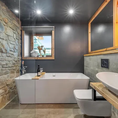 Ferme Des Cornuts 15 Guests • Hot Tub • Bus Les Gets