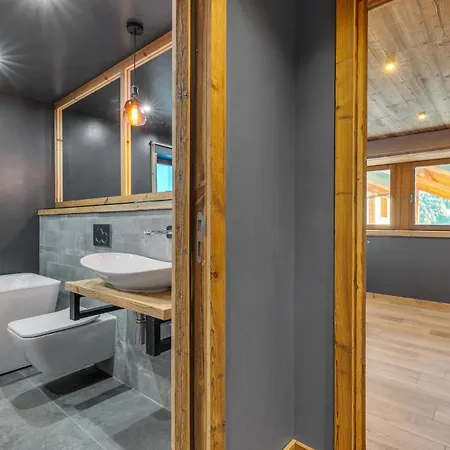 Ferme Des Cornuts 15 Guests • Hot Tub • Bus Les Gets